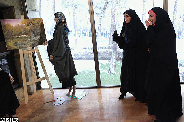 عکسهای رونمایی از لباسهای ایرانی اسلامی