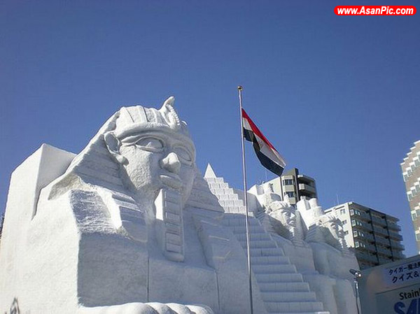 تصاویری از ساخت و ساز بسیار زیبا با برف