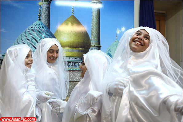 جشن عبودیت دانش آموزان دختر