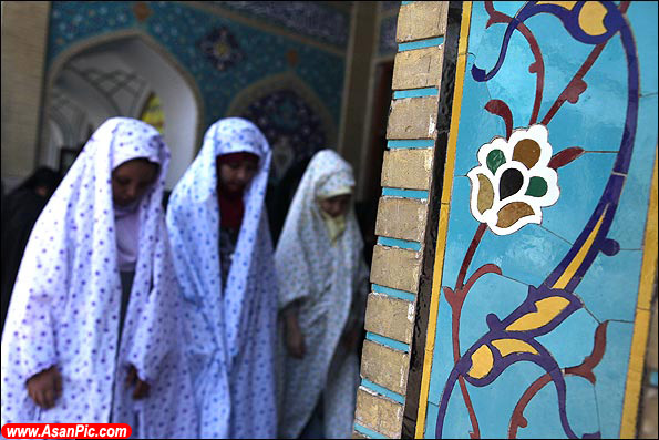 جشن عبودیت دانش آموزان دختر