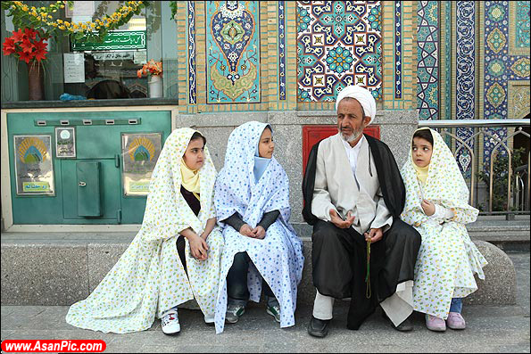 جشن عبودیت دانش آموزان دختر