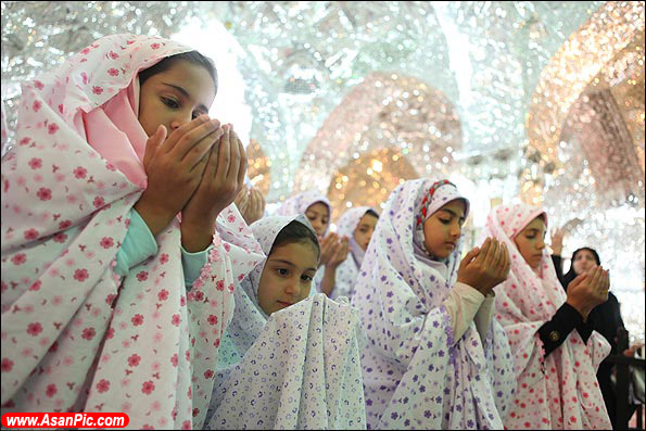 جشن عبودیت دانش آموزان دختر