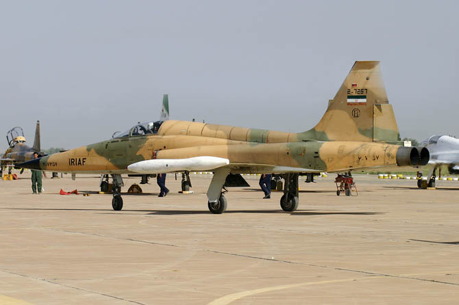تصاویری از هواپیماهای جنگنده ایران