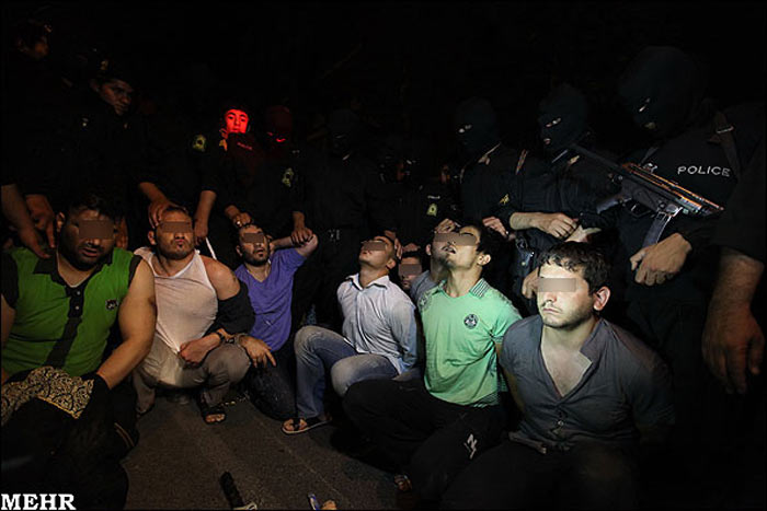 گزارش تصويری از دستگیری اراذل اوباش تهران