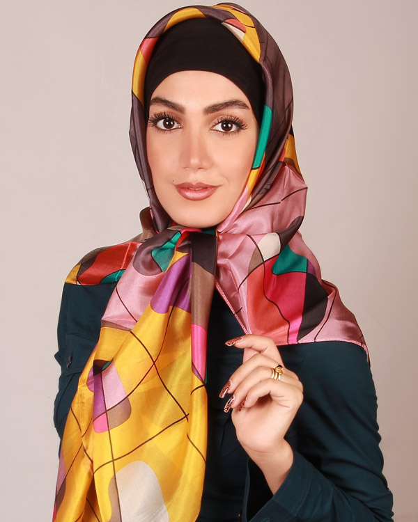 روسری گرافیکی طرح 290 با هارمونی رنگ خیره کننده